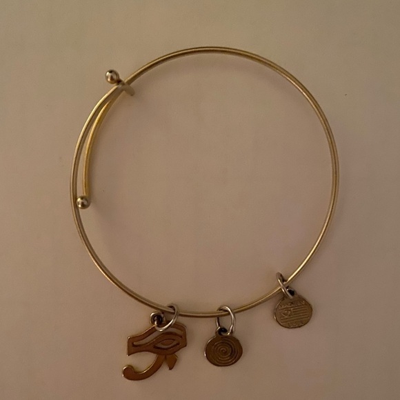 CLEA RAY Eye of Horus Charm Bracelet with Sliding Adjustable Catch Made in USA - Picture 4 of 12